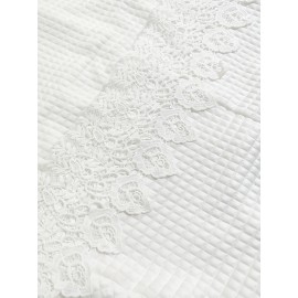 Plus Size, Women's Elegant Long Sleeve Pullover Sweatshirt - White with Lace Trim, Relaxed Fit for Everyday & Formal Events, Machine Washable Winter Sweater for Women, Cute Sweatshirts, Autumn Fashion, Classic Round Neckline, Quality Stitching, Stylish Clothing, Casual Chic