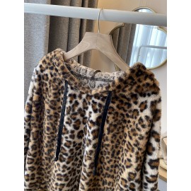 Plus Size Leopard Print Hoodie - Ultra-Soft Fleece Long Sleeve Drawstring Sweatshirt with Spacious Pockets for Women - Vibrant Print Design, Adjustable Fit, and Cozy Comfort
